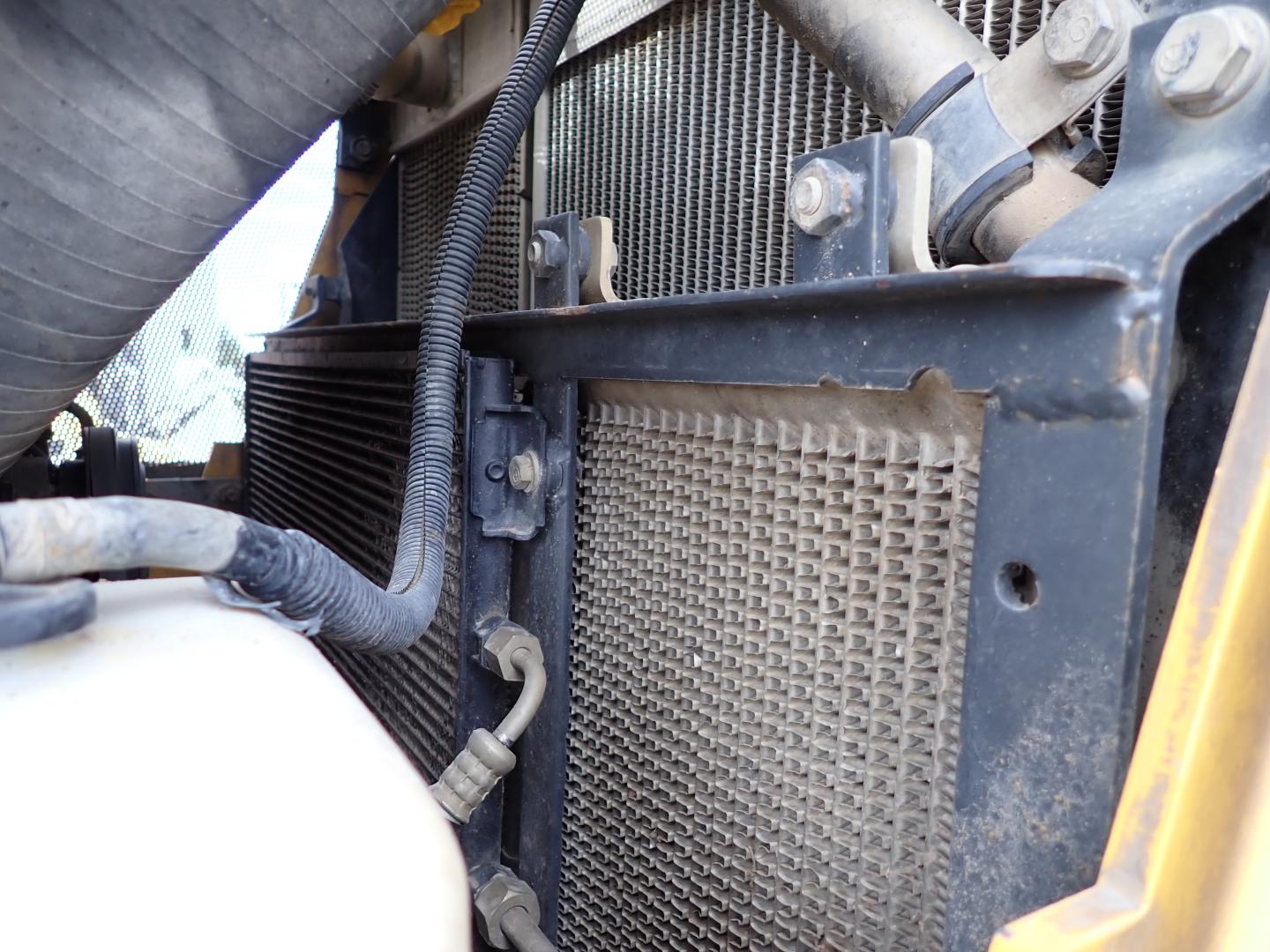 ./imagenes/INVOICE/2019/16571/TOPADOR FRONTAL KOMATSU_D65EX (25).JPG
